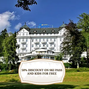 Esplanade And Golf Marianske Lazne